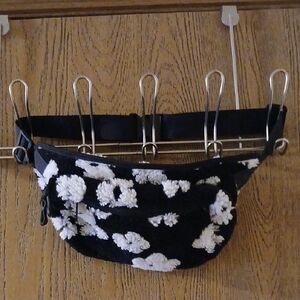 Black and White Floral Fanny Pack